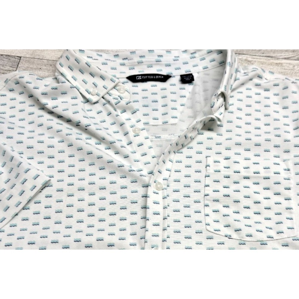 Men's Cutter And Buck Short Sleeve Button Down Shirt White Blue Wave AOP XXL